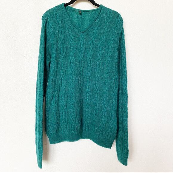 Benetton Green V-Neck Braid Cable Pattern Sweater Size Large - Picture 1 of 9